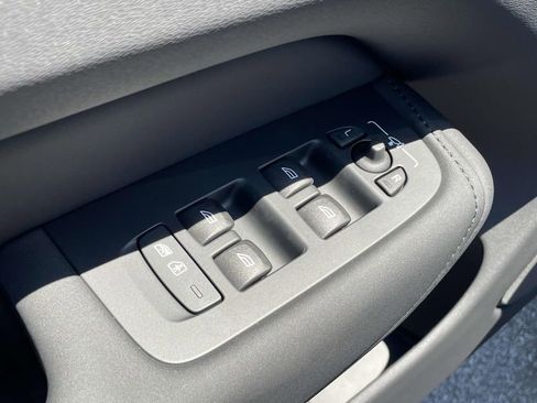 New 2026 Volvo XC60 B5 Plus w/ Protection Package Premier image 7