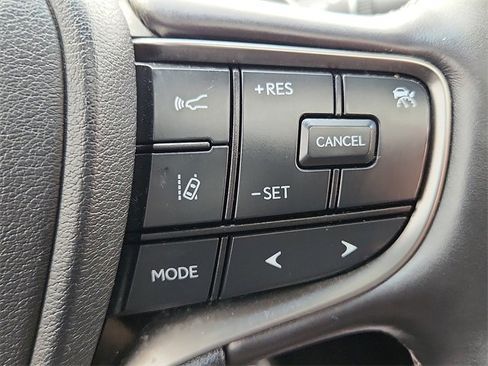 Used 2022 Lexus LS 500 AWD image 19