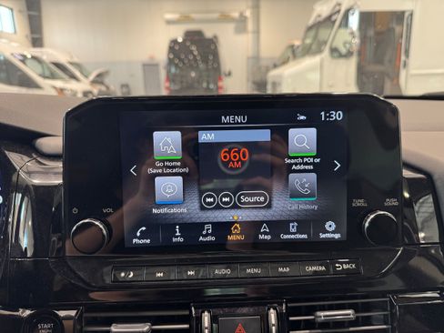 Used 2025 Nissan Pathfinder Platinum AWD/4WD image 18