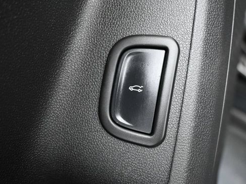 Used 2024 Chevrolet Traverse LS AWD/4WD image 14