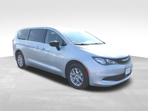 Used 2024 Chrysler Voyager LX FWD image 2