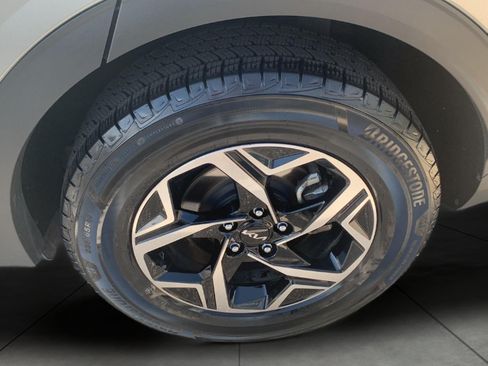 Used 2025 Kia Sportage LX AWD/4WD image 23