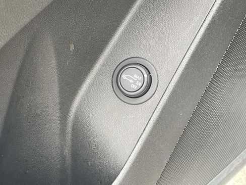 Used 2023 Chevrolet Equinox LT FWD image 14