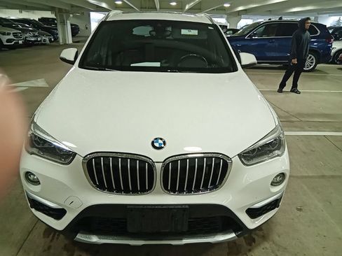 Used 2019 BMW X1 xDrive28i w/ Convenience Package AWD/4WD image 2