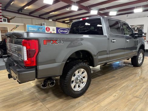 Used 2019 Ford F250 Platinum w/ Platinum Ultimate Package AWD/4WD image 5