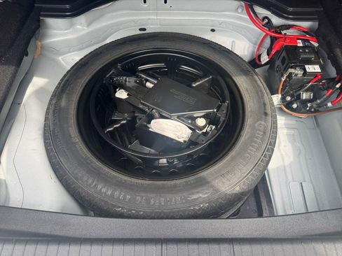 Used 2016 Mercedes-Benz E 350 4MATIC Sedan image 27