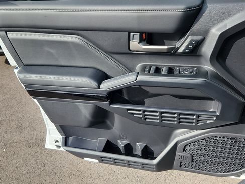 New 2025 Toyota 4Runner Limited image 6