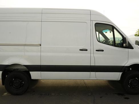 New 2025 Mercedes-Benz Sprinter 2500 image 5