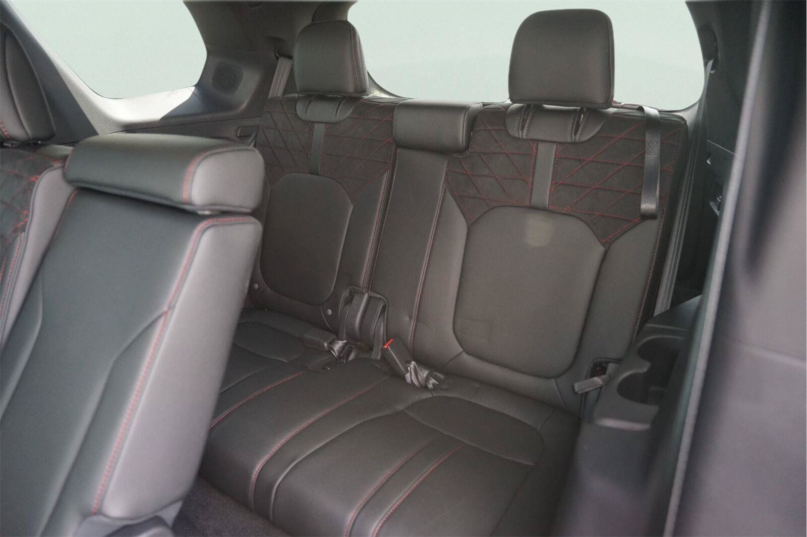 Used 2026 Honda Pilot Black Edition image 15