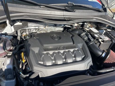 Used 2021 Volkswagen Tiguan SE R-Line image 28
