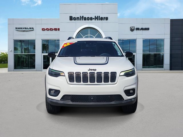 Used 2022 Jeep Cherokee Latitude AWD/4WD image 2