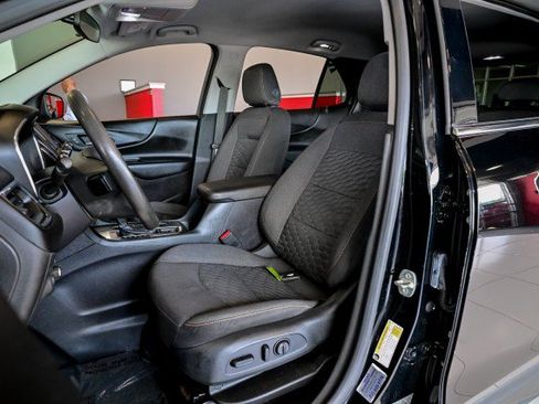 Used 2019 Chevrolet Equinox LT FWD image 14