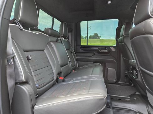 Used 2024 GMC Sierra 2500 AT4X AWD/4WD image 17