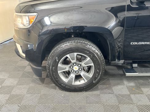 Used 2018 Chevrolet Colorado Z71 RWD image 11