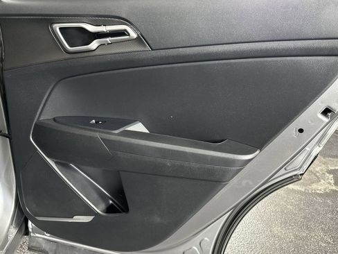 Used 2024 Kia Sportage LX image 32