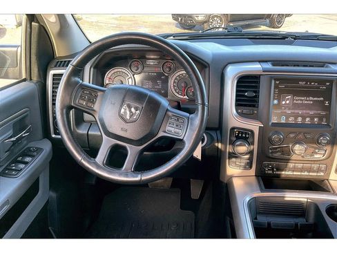 Used 2017 RAM 1500 Big Horn image 5