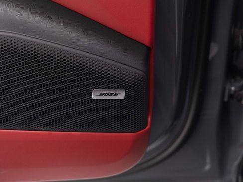 Certified 2025 Porsche Macan Electric RWD image 23