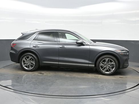 Used 2022 Genesis GV70 2.5T w/ Select Package image 7