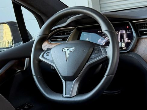 Used 2019 Tesla Model X 75D AWD/4WD image 14
