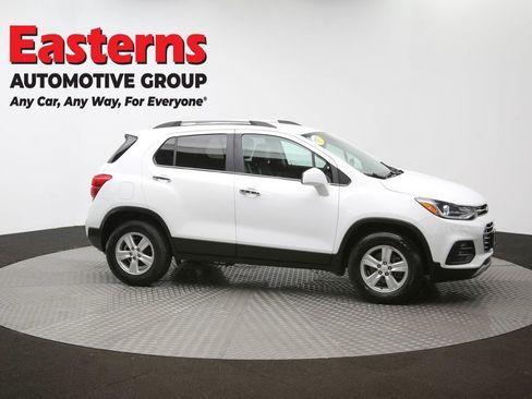 Used 2020 Chevrolet Trax LT w/ LT Convenience Package image 45