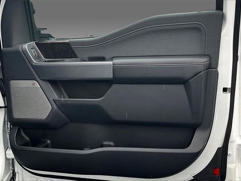 Used 2023 Ford F350 Lariat w/ Snow Plow Prep Package image 13