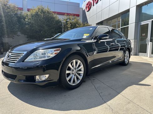 Used 2011 Lexus LS 460 AWD w/ Luxury Value Edition image 3