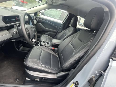 Certified 2025 Ford Mustang Mach-E Premium AWD/4WD image 5
