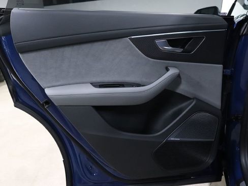 Used 2024 Audi SQ8 Prestige w/ Prestige Package image 12