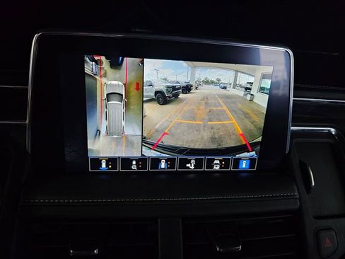 Used 2023 GMC Yukon SLT w/ SLT Premium Package AWD/4WD image 34