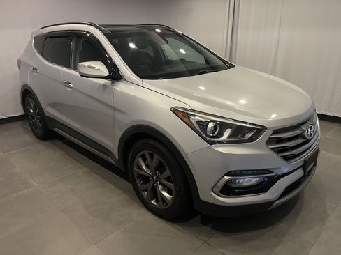 Used 2017 Hyundai Santa Fe Sport w/ 2.0T Ultimate Tech Package 05 AWD/4WD image 3