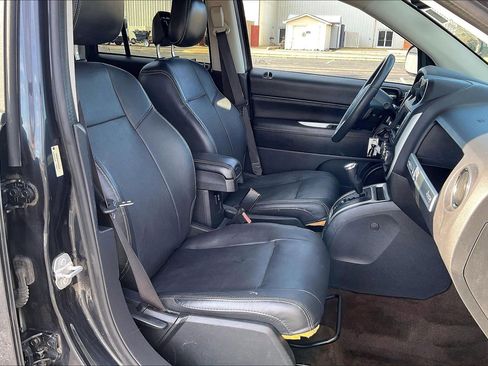 Used 2015 Jeep Compass High Altitude image 8