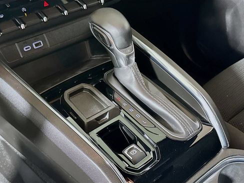 Used 2025 GMC Canyon Elevation RWD image 15
