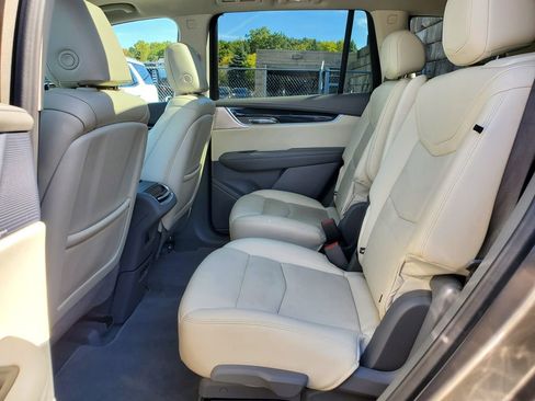 Used 2023 Cadillac XT6 Premium Luxury image 43