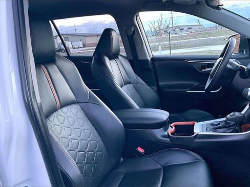 Used 2024 Toyota RAV4 Adventure image 7