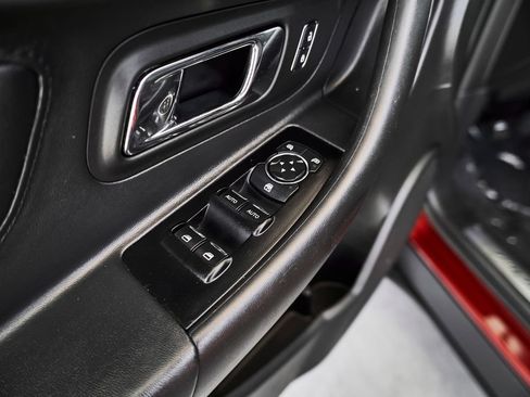 Used 2017 Ford Taurus Limited FWD image 18