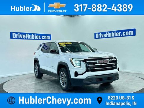 Used 2025 GMC Terrain Elevation AWD/4WD image 1
