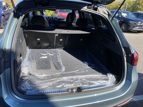 Used 2026 Mercedes-Benz GLC 300 4MATIC image 23