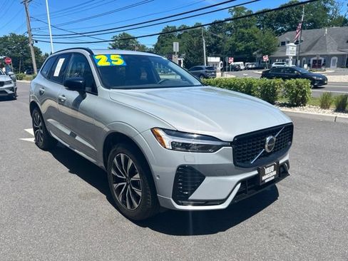Certified 2025 Volvo XC60 B5 Plus AWD/4WD image 6