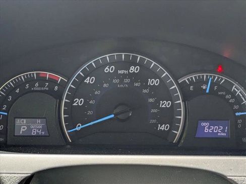 Used 2014 Toyota Camry XLE image 10