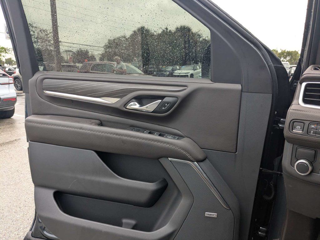 Used 2021 GMC Yukon Denali w/ Denali Premium Package RWD image 32