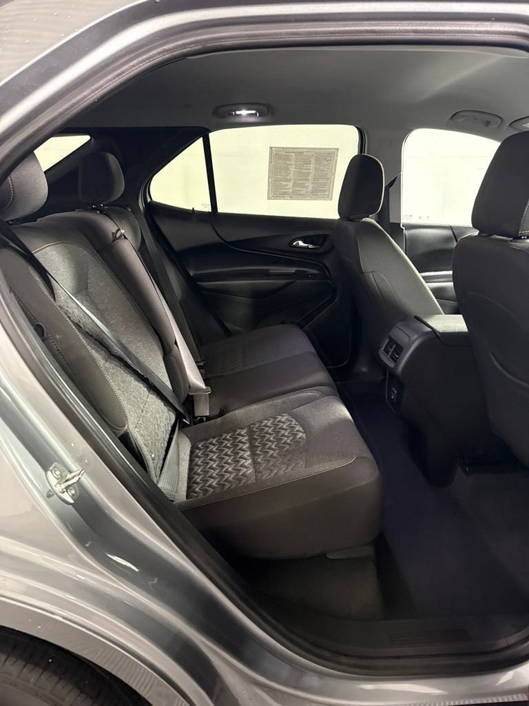 Used 2024 Chevrolet Equinox LT FWD image 16