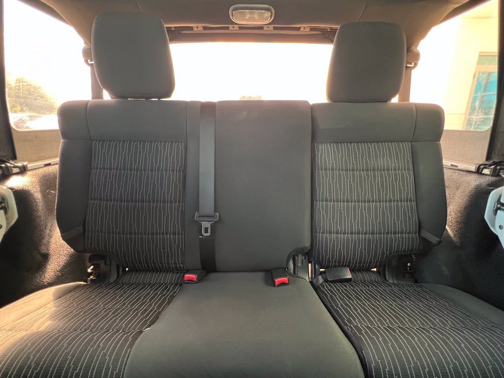 Used 2012 Jeep Wrangler Unlimited Sport AWD/4WD image 9