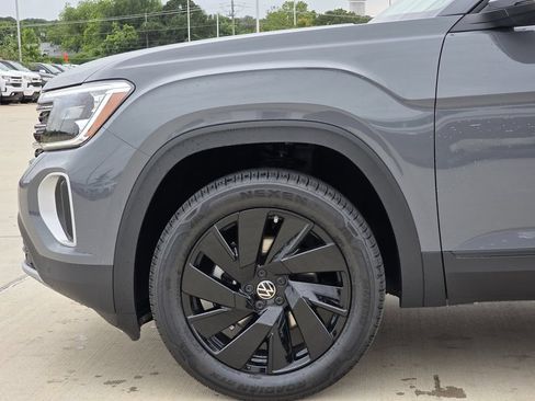 New 2026 Volkswagen Atlas SE FWD image 6