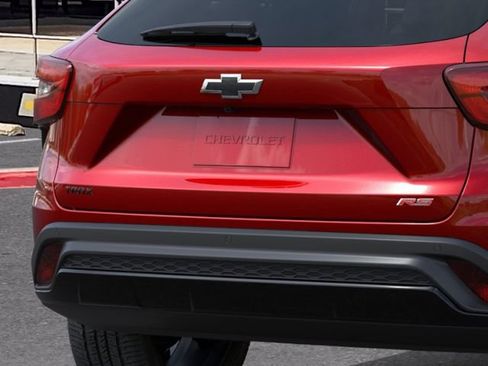 New 2026 Chevrolet Trax RS w/ Sunroof Package FWD image 14