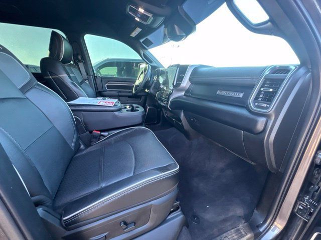 Used 2026 RAM 2500 Laramie AWD/4WD image 2