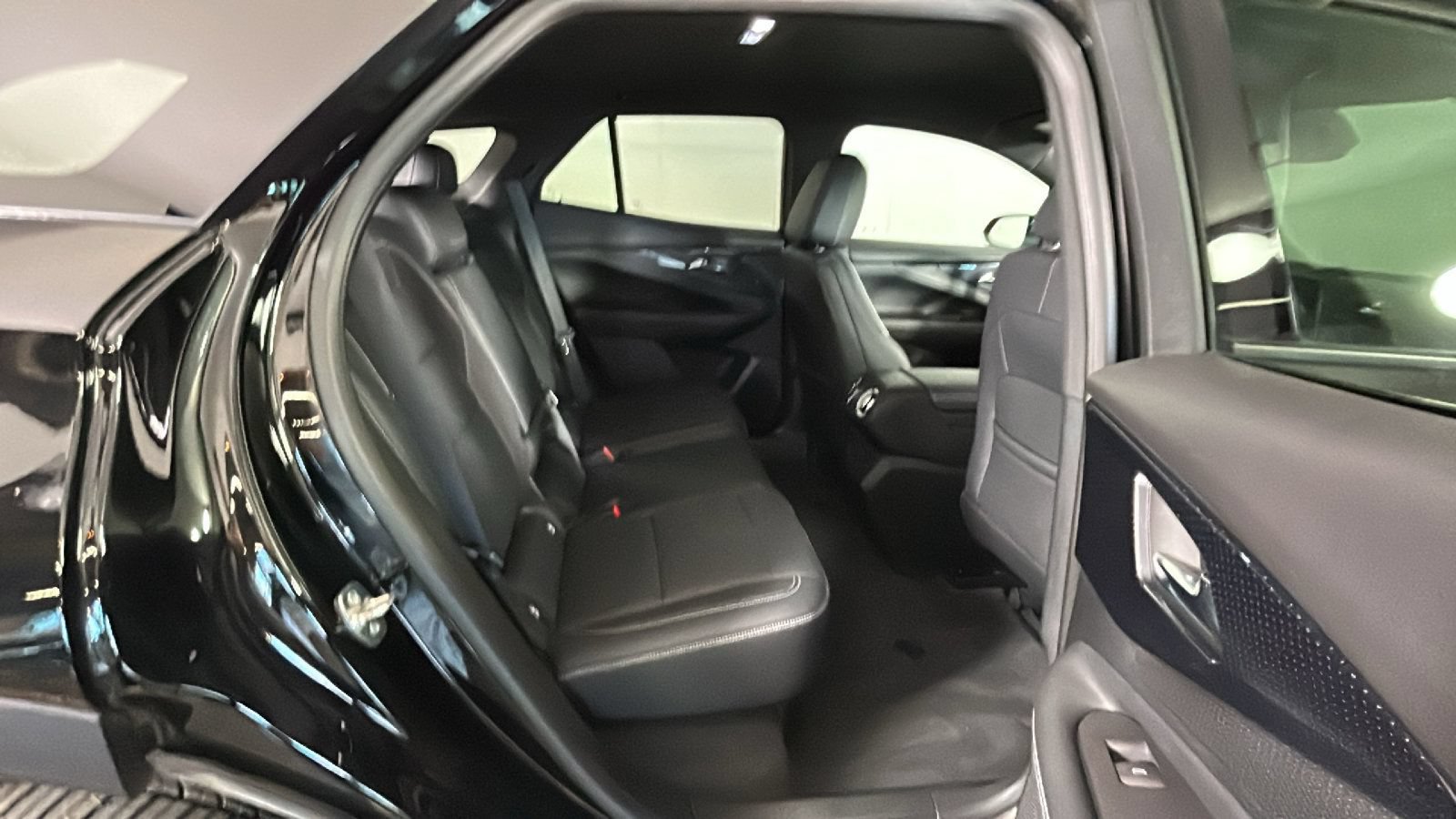 Used 2024 Chevrolet Blazer EV LT AWD/4WD image 34