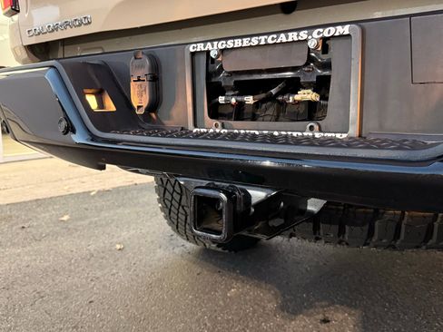 Used 2024 Chevrolet Colorado ZR2 w/ Technology Package image 11