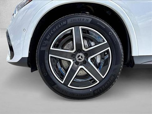 Used 2026 Mercedes-Benz GLC 300 image 12
