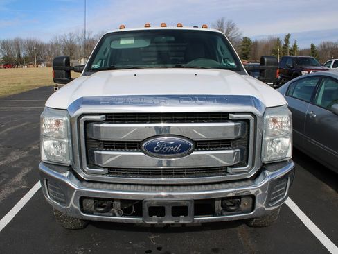 Used 2015 Ford F350 XLT w/ XLT Interior Package image 2