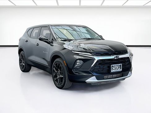 Used 2023 Chevrolet Blazer LT FWD image 3